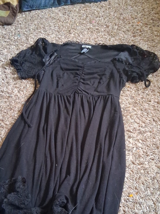 Hot Topic Dresses & Skirts - Hot Topic Black Midi Dress with Lace Puff Sleeves